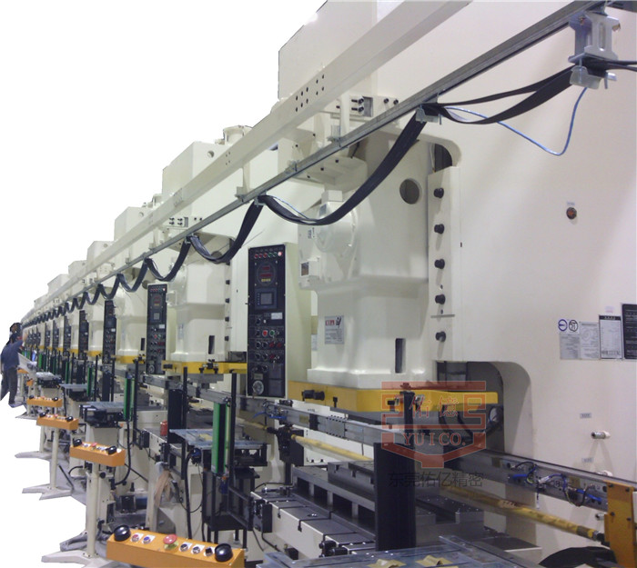 如何做好連桿式機(jī)械手安全保障工作？